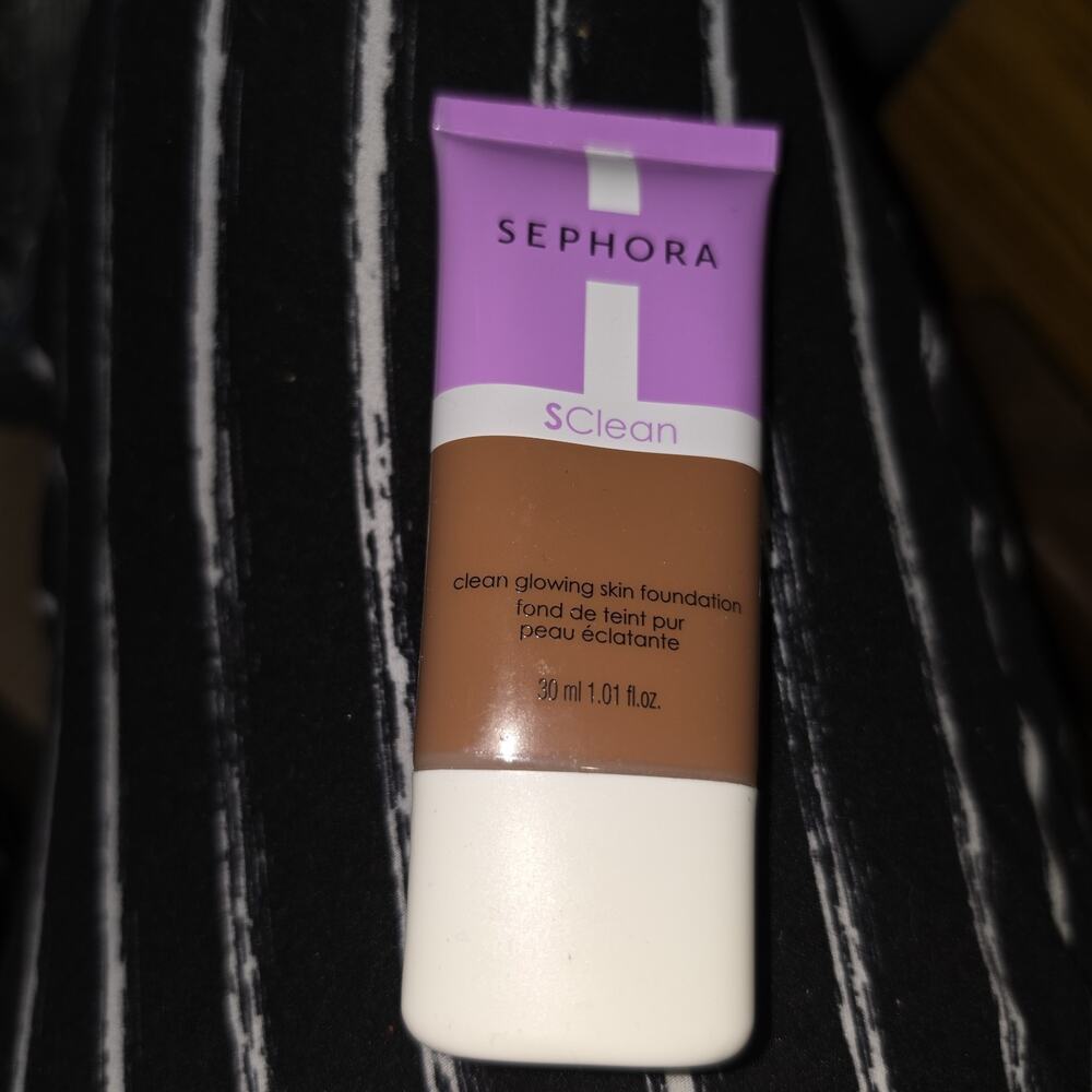 Sephora S Clean Glowing Skin Foundation 33 New Sealed 1.01 fl oz